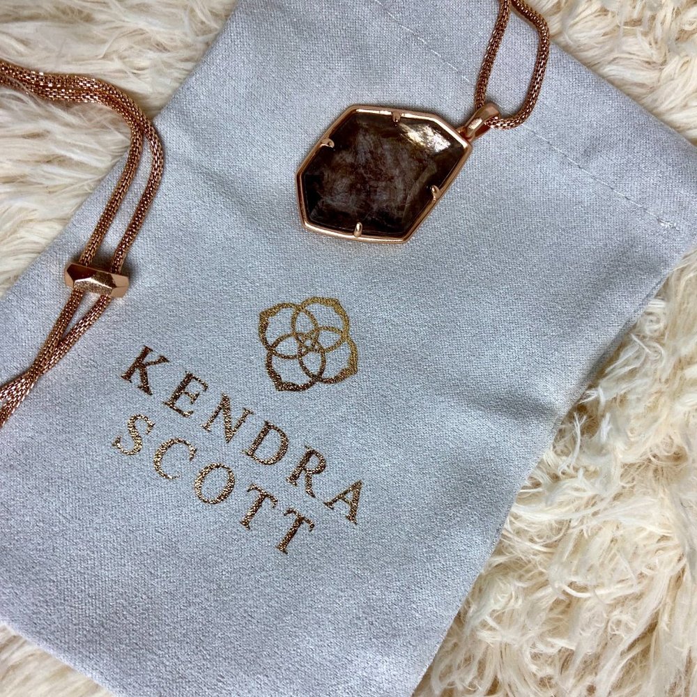 Kendra Scott Kalani Pendant Necklace Rose Gold In Sable Mica